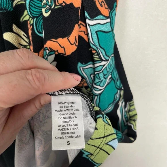 NWT‎ LuLaRoe Amelia Black Tropical Stretch Fit & Flare Pleated Dress Pockets SM - Picture 10 of 13